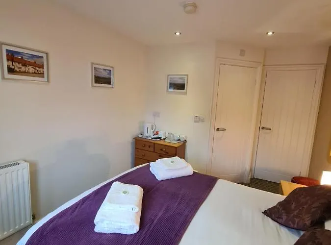 The Courtyard Rooms
